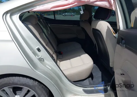 2017 Hyundai Elantra Se z USA, uszkodzony, nr VIN KMHD84LF2HU226154